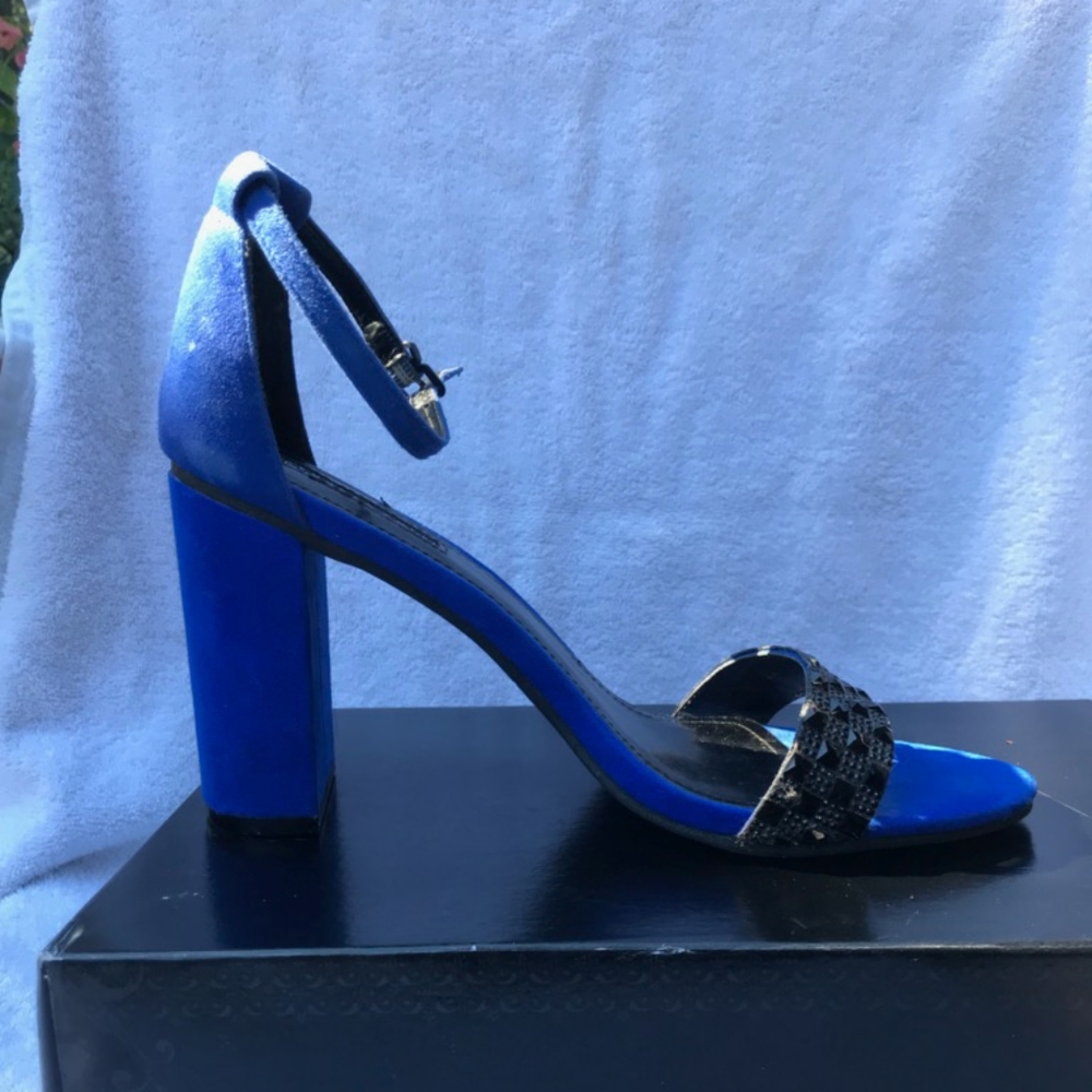 Kenneth Cole Square heel Sandals